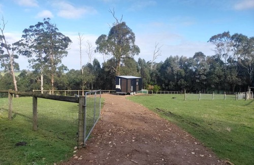 Jindivick House | House ∙ 1 bedroom ∙ 2 guests