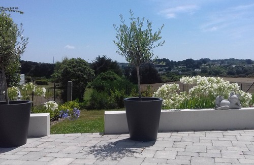 Le Palais House | House 1 to 4 people, near beaches and pier. Ideal location