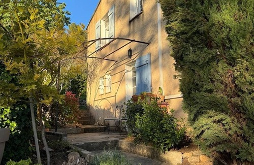 Cotignac House | House 10/12 beddings, swimming pool & view
