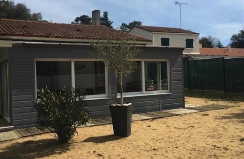 Longeville-sur-Mer House | HOUSE 11 personnes Location Maison Longeville-sur-Mer, 6 pièces, 11 personnes.