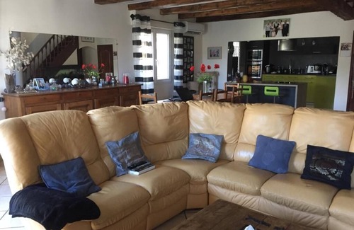 Aubord House | House 140m² with garden and pool