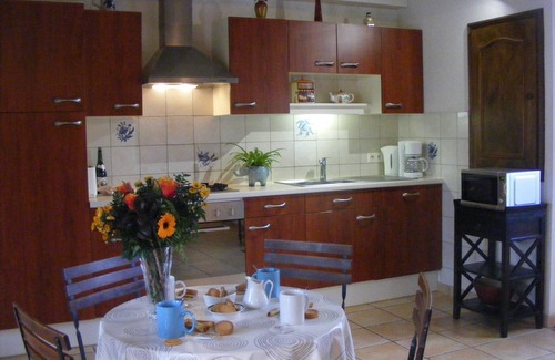 Bono House | House (2 bdrms)Very comfortable 300m coastal path 1km port LE BONO Gulf Morbihan