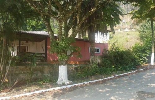 Praia de Barequecaba House | House 2 suites + 2 apartments - 12 people, Foot of the hill, nature at your window