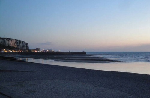 Feuquieres-en-Vimeu House | House 20 minutes from the Opal Coast. Home 2 People