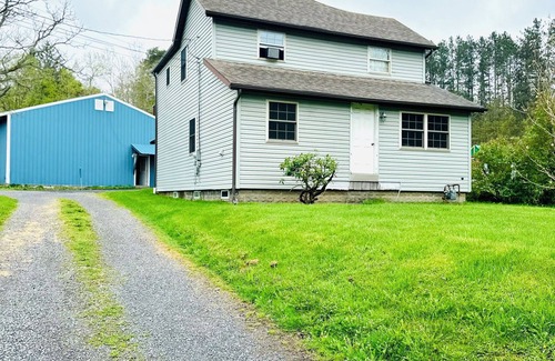 St. Marys House | House 20 Minutes from Elk Viewing and 5 Minutes from Local Restaurants!