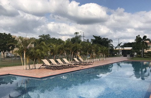 Villahermosa House | House 3 bedrooms 3.5 bathrooms. In Fracc. Amenities pool, gym, paddle