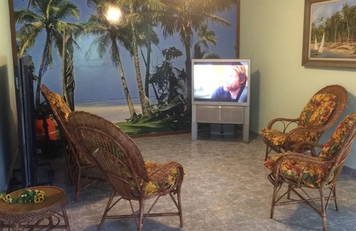 Itanhaem House | House 3 minutes walk to the beach