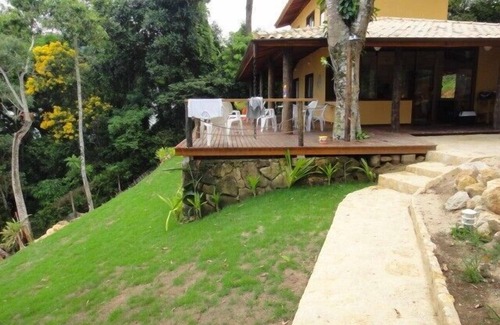 Mambucaba House | House 3 suites Praia Particular on Ilha do Araujo, overlooking Paraty
