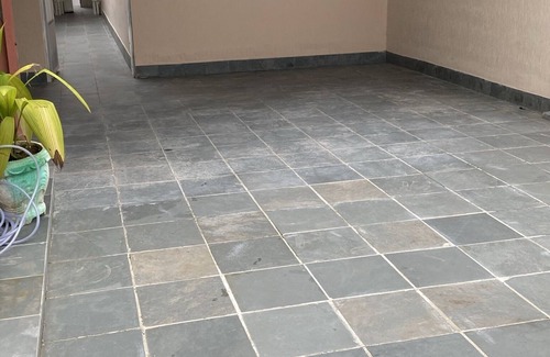 Real House | House 4 Suites, Large Space for Barbecue for 16 people.