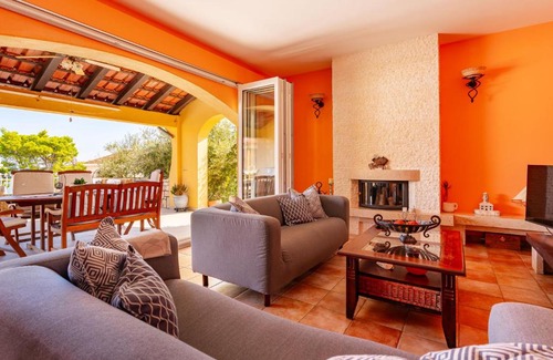 Lumbarda House | House 4 You