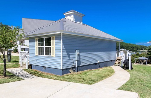 Leesburg House | House # 47 Happily Ever After (No Pets)