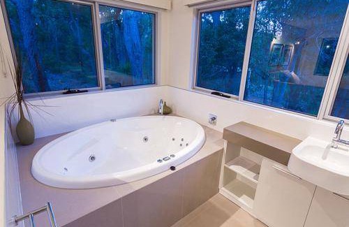 Wilyabrup House | House ∙ 5 bedrooms ∙ 11 guests