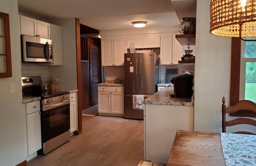 Cape Neddick House | House 5 min drive to beach, 2 minute drive to downtown Ogunquit & Perkins Cove