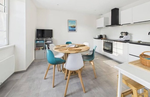 Locquirec House | House 50m from Locquirec harbor with fiber 4 to 6 persons