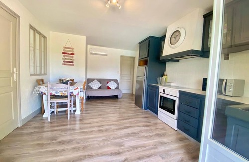 Saint-Martin-d'Ardeche House | House AXALY Saint Martin d'Ardèche capacity 12 people with swimming pool