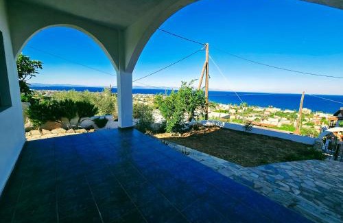 Spata-Artemida House | House Anatoli, veranda with view, 11 km to airport, 450 m to beach