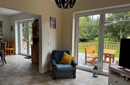 Nordholz Apartment | House Ankerplatz EG - directly behind the dike in the middle of nature