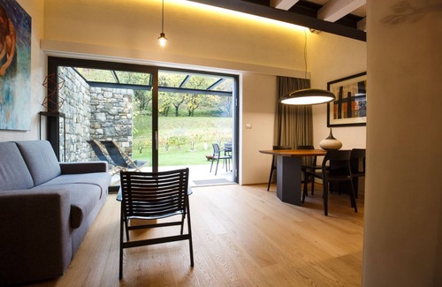 Kras Apartment | House Artes | Burja apartment