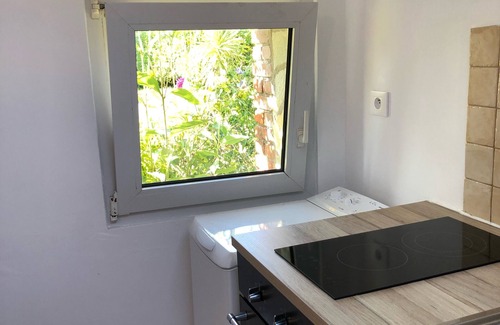Ploubazlanec House | House at 700 m from the sea, facing south, garden, wifi, 1 bedroom, 2 persons