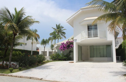 Jardim Marcia House | House at Cond. Bougainville I - Peruíbe - 800m² - With Swimming Pool - High Standard