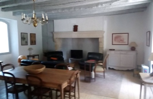 Savignac House | House at the end of a large house