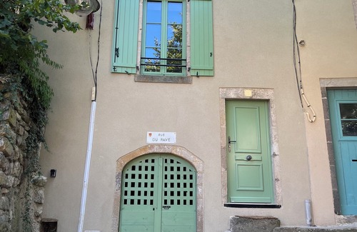 Champeix House | House at the foot of the castle + private parking