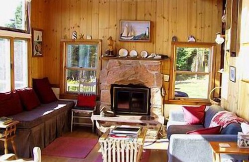 Stonington Cottage | House At The Point - Rustic Cottage on Ocean's Edge