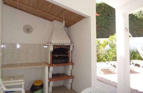 Gale House | House BBQ 250 meters from Praia da Gale, 5 km from Albufeira air-conditi rooms