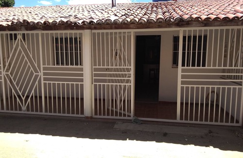 Caninde de Sao Francisco House | HOUSE RECENTLY REFORMED 100M FROM THE ST. FRANCIS