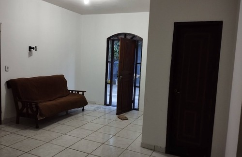 Guaratiba Cottage | House with pool and barbecue in front of Praia da Brisa