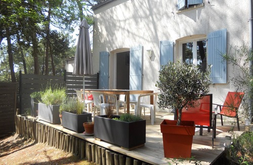 Saint-Georges-de-Didonne House | House close to the sea in a quiet residential area.