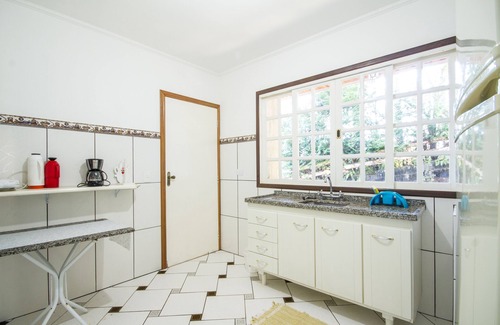 Jardim do Embaixador House | House Campos do Jordao Season Rental Comfort Close to Center Wi-Fi Security