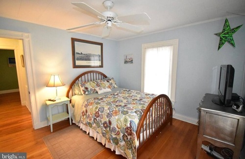 Cambridge House | House close to Great Marsh Park and Downtown