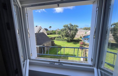 Ploumoguer House | House close to the beach and Brittany coast