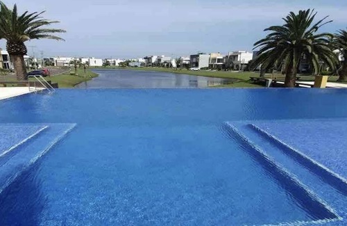 Xangri-La House | House Closed Condominium - Las Palmas