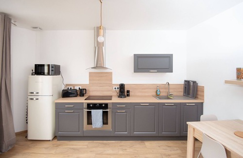 Accolay House | HOUSE DIVIDED INTO 2 APARTMENTS FOR 8 PEOPLE