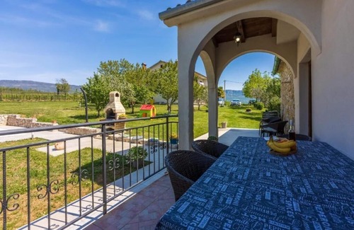 Krsan House | House Dorino (71452-K1) - Lanišće Kršan