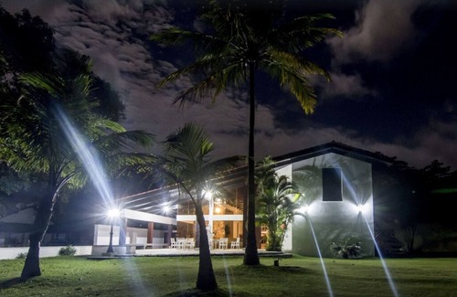 Praia do Pauba House | HOUSE FACING PAUBA BEACH, RIGHT ON THE SAND