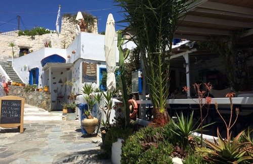 Sifnos House | HOUSE FACING THE SEA - 3 minutes from the beach and authentic little port
