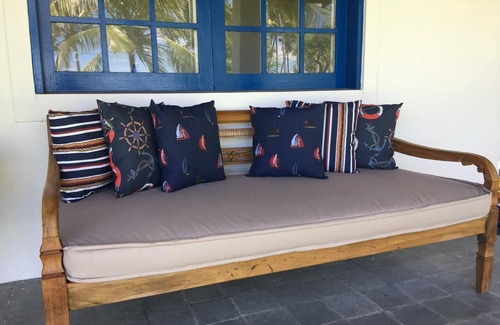 Barra do Gil House | House facing the sea and on the best beach in Penha