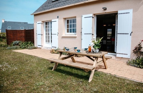 Plouneour-Brignogan-Plages House | House for 6 at 200m from the sea in Plounéour Trez