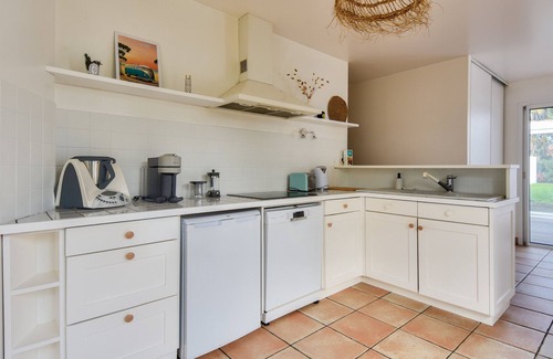 Noirmoutier-en-l'Ile Ski Chalet | House for 14 - 150 m from La Clère beach