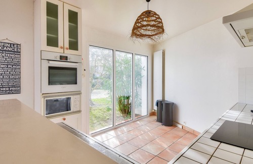 Noirmoutier-en-l'Ile Ski Chalet | House for 14 - 150 m from La Clère beach