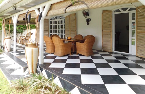 Camp Bestel House | House for rent 5 minutes walk from the sea, 1km from Trou aux Biches Gardien