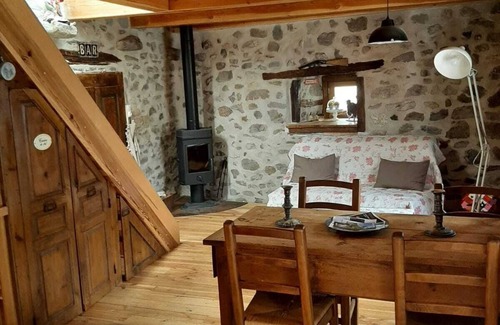 Saint-Cirgues House | House for rent by the river in a peaceful hamlet