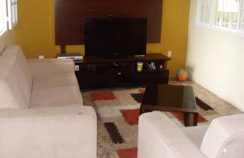Jardim Excelsior House | HOUSE FOR SEASON IN CABO COLD CENTER - NEXT TO ROAD