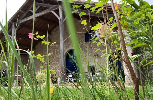 Sainte-Colombe-de-Villeneuve Villa | house classified * with private swimming pool on 2 hectares with view