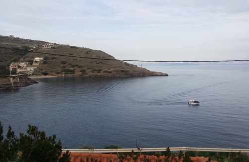 Lavreotiki House | House front of the sea and near to Poseidon Temple