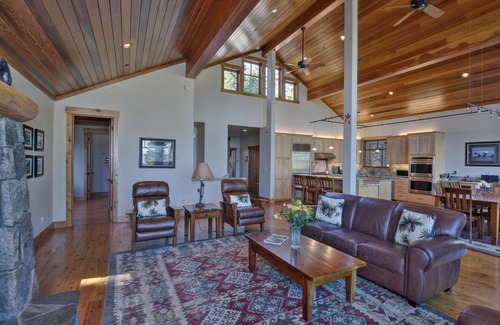 Tahoma House | HOUSE FRONTS WHITE SAND BEACH WITH PIER ALONG TAHOE’S WEST SHORE - Dog OK
