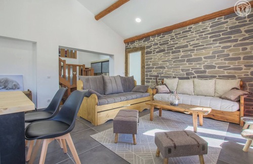 Termignon House | House 'Gîte Les Mélèzes' with Mountain View, Balcony and Wi-Fi